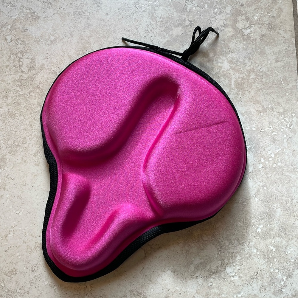 NWT gel bike seat cover